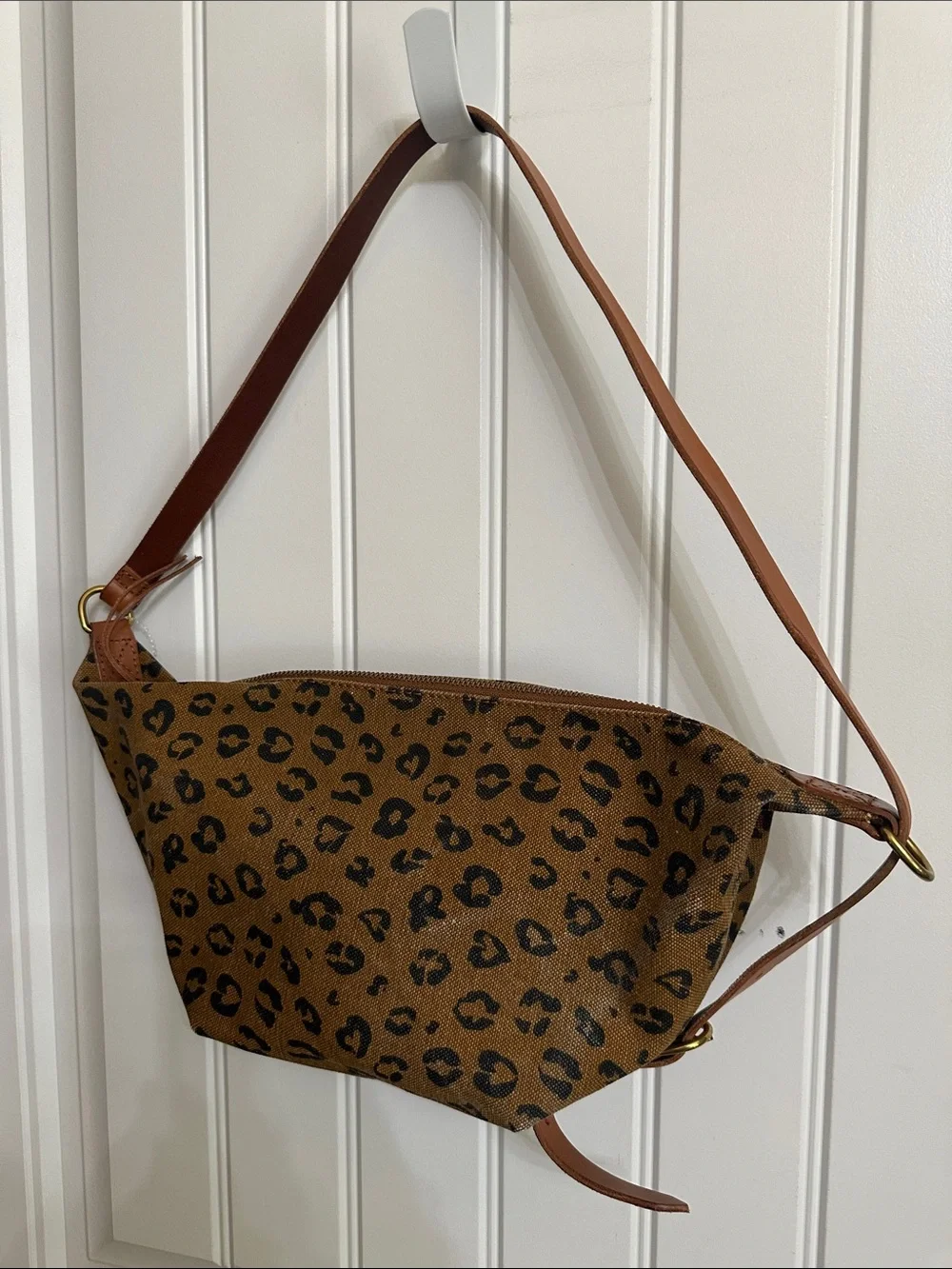 Nwts Madewell Distressed Canvas Leopard Hobo